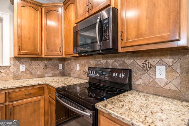 103 Savannah Lane, Bonaire, GA 31005