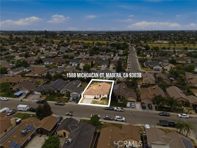 1588 Michoacan Court, Madera, CA 93638