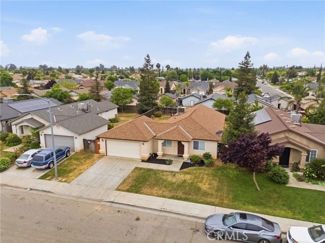 1588 Michoacan Court, Madera, CA 93638