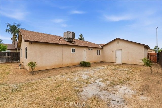 1588 Michoacan Court, Madera, CA 93638