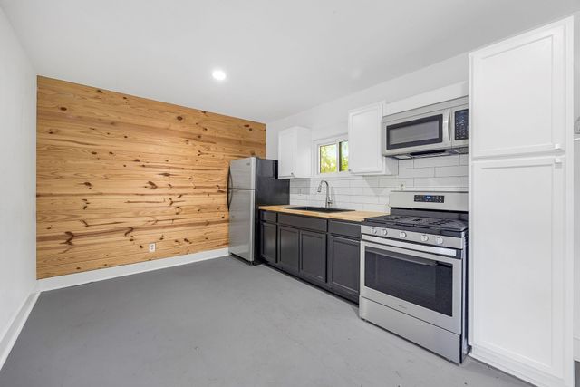 5250 Beechnut Street, Houston, TX 77096