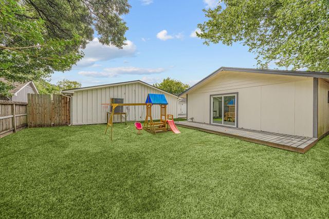5250 Beechnut Street, Houston, TX 77096