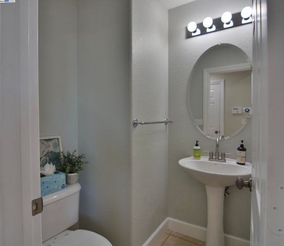 112 Hampton Place, Hercules, CA 94547