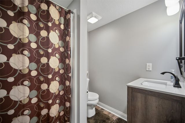 13018 Westbrook Drive, Urbandale, IA 50323