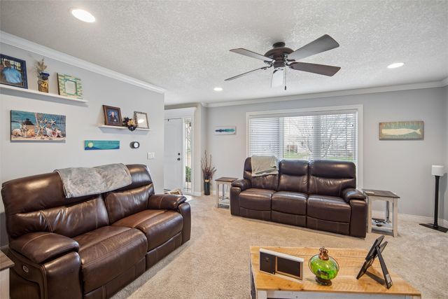 13018 Westbrook Drive, Urbandale, IA 50323