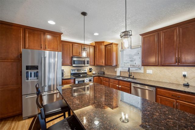 13018 Westbrook Drive, Urbandale, IA 50323