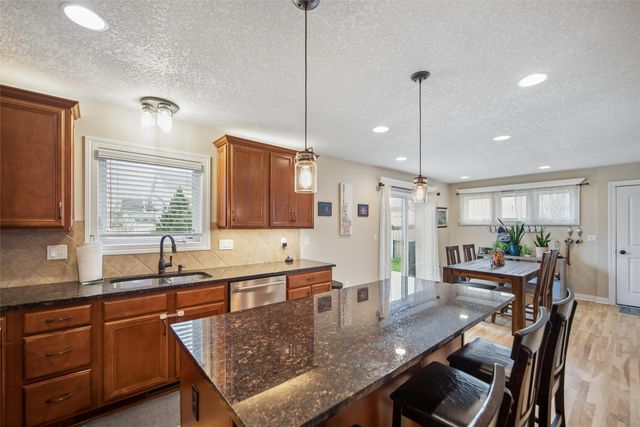 13018 Westbrook Drive, Urbandale, IA 50323