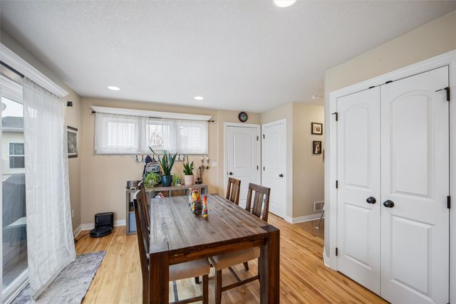 13018 Westbrook Drive, Urbandale, IA 50323