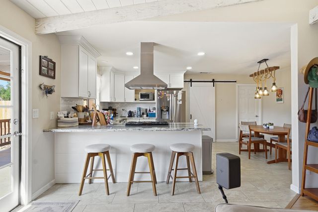 3409 S Vickie Court, Visalia, CA 93277