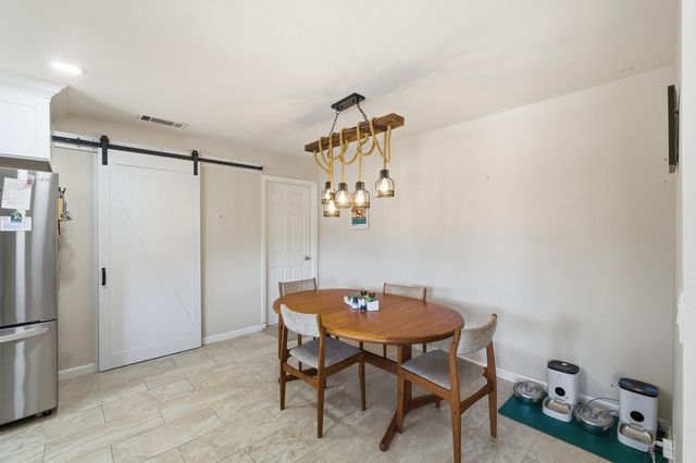 3409 S Vickie Court, Visalia, CA 93277