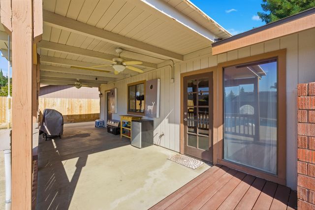 3409 S Vickie Court, Visalia, CA 93277