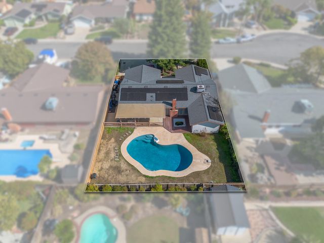 3409 S Vickie Court, Visalia, CA 93277