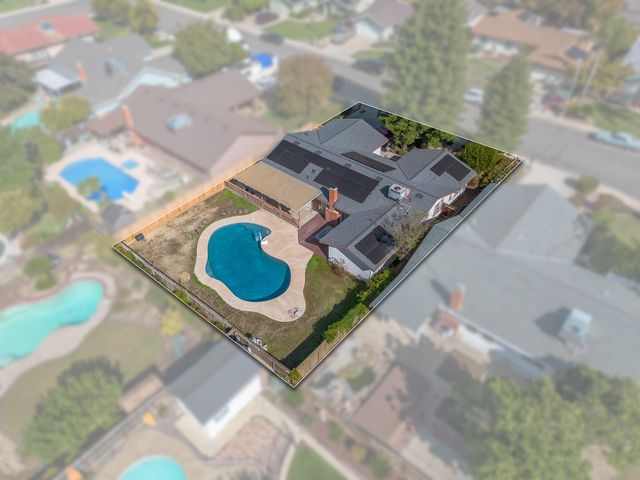 3409 S Vickie Court, Visalia, CA 93277