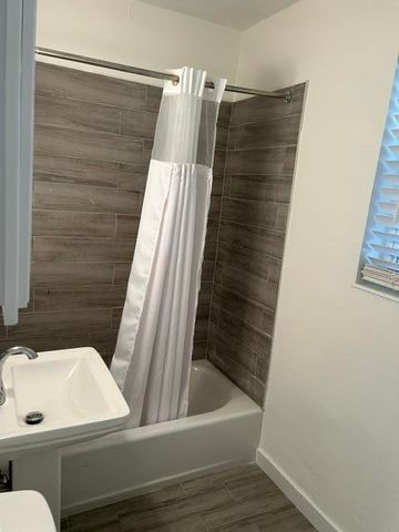 4936 NE 19th Terrace, Pompano Beach, FL 33064