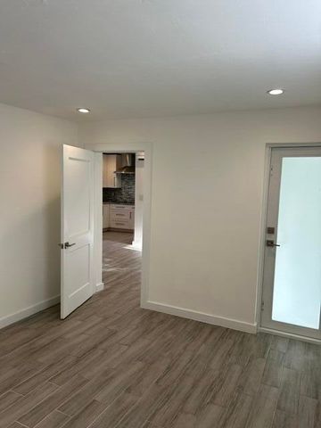 4936 NE 19th Terrace, Pompano Beach, FL 33064