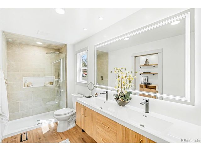 2541 S Yarrow St, Lakewood, CO 80227