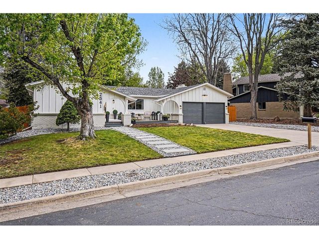 2541 S Yarrow St, Lakewood, CO 80227