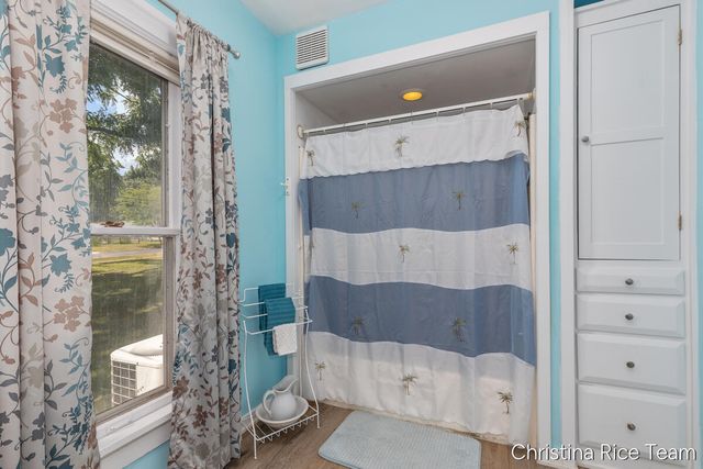 614 W Washington Street, Greenville, MI 48838