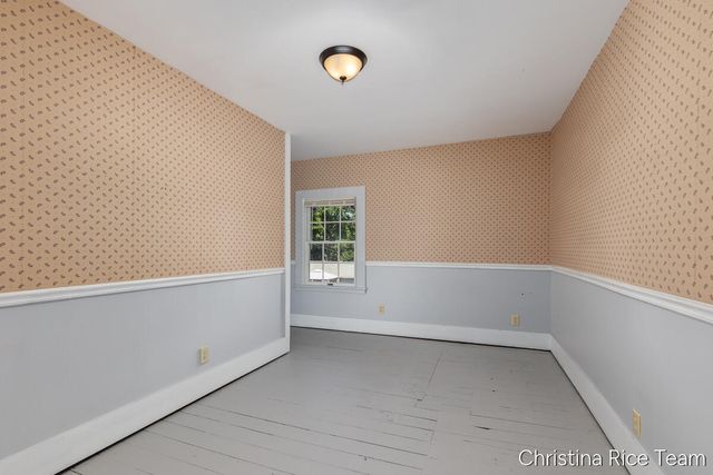 614 W Washington Street, Greenville, MI 48838