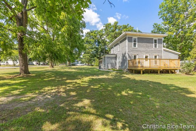 614 W Washington Street, Greenville, MI 48838