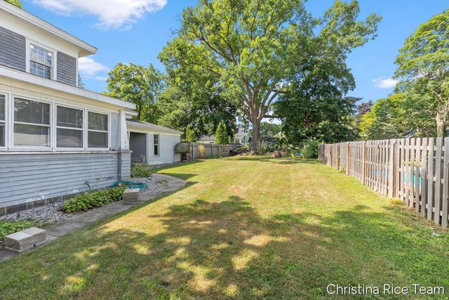 614 W Washington Street, Greenville, MI 48838