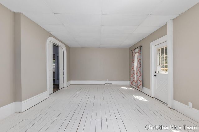 614 W Washington Street, Greenville, MI 48838