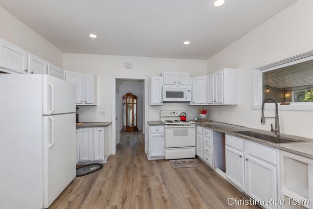 614 W Washington Street, Greenville, MI 48838