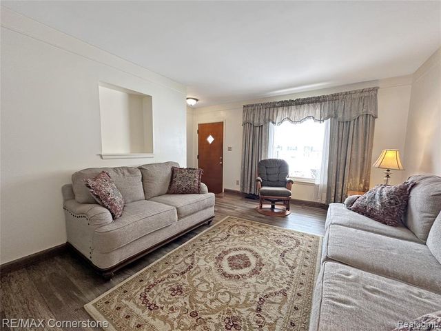 34217 Aztec Drive, Westland, MI 48185