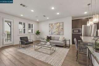 2737 5th Street, Alameda, CA 94501