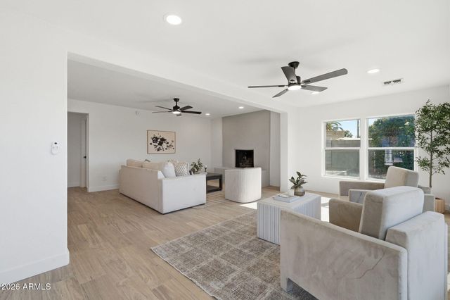 2442 W VIA RIALTO Circle, Mesa, AZ 85202