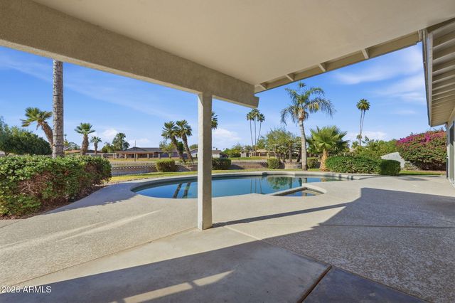2442 W VIA RIALTO Circle, Mesa, AZ 85202