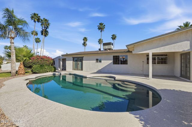 2442 W VIA RIALTO Circle, Mesa, AZ 85202