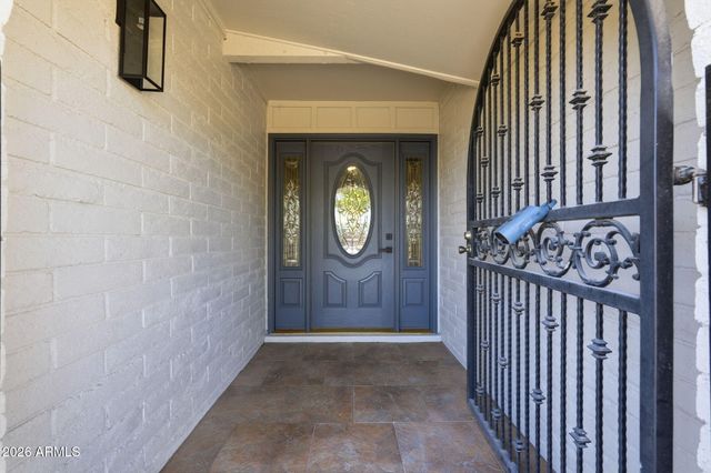 2442 W VIA RIALTO Circle, Mesa, AZ 85202