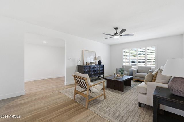 2442 W VIA RIALTO Circle, Mesa, AZ 85202