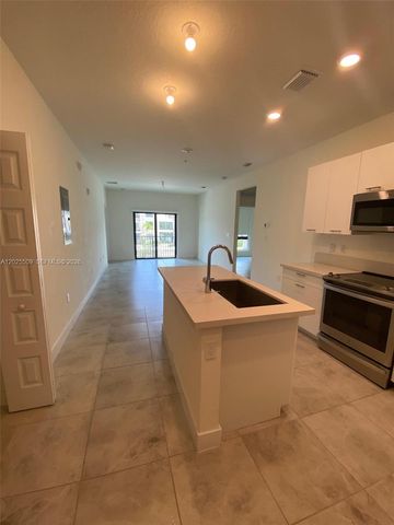 4636 NW 84th Ave 25, Doral, FL 33166