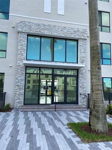 4636 NW 84th Ave 25, Doral, FL 33166