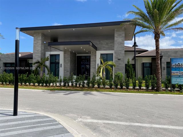 4636 NW 84th Ave 25, Doral, FL 33166