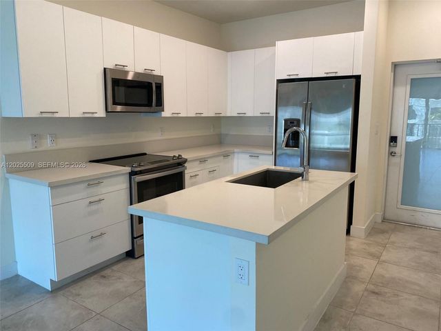 4636 NW 84th Ave 25, Doral, FL 33166