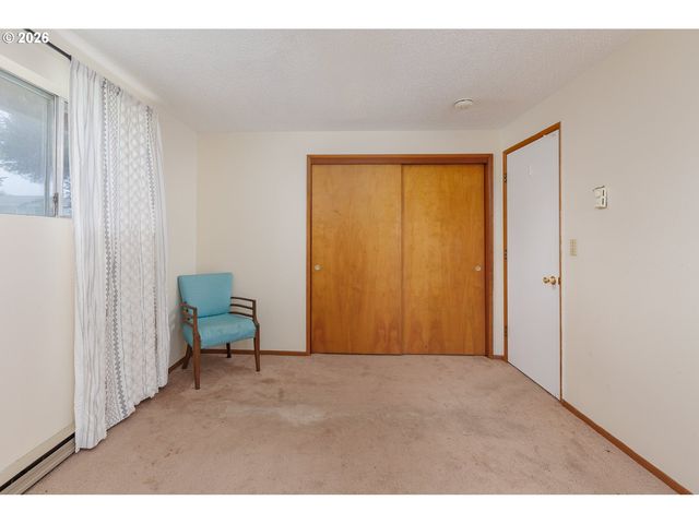 916 Ne DOUGLAS St, Newport, OR 97365