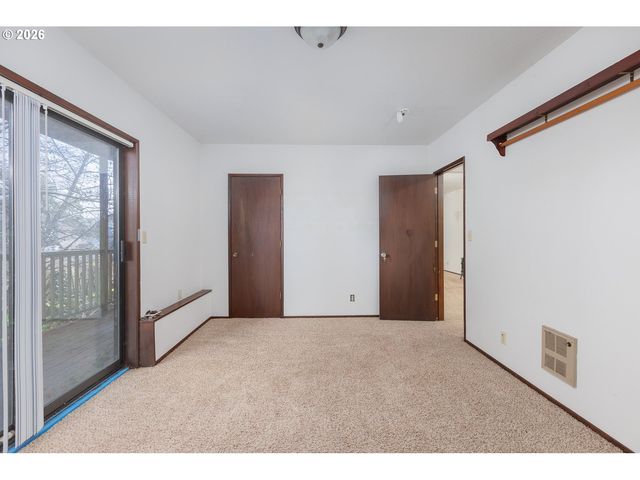 916 Ne DOUGLAS St, Newport, OR 97365