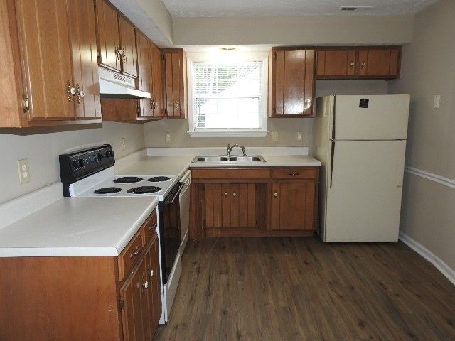 805 Albin Ct, La Vergne, TN 37086