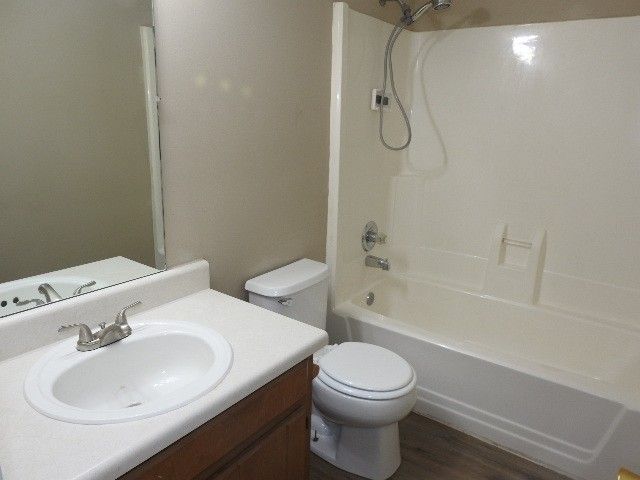 805 Albin Ct, La Vergne, TN 37086
