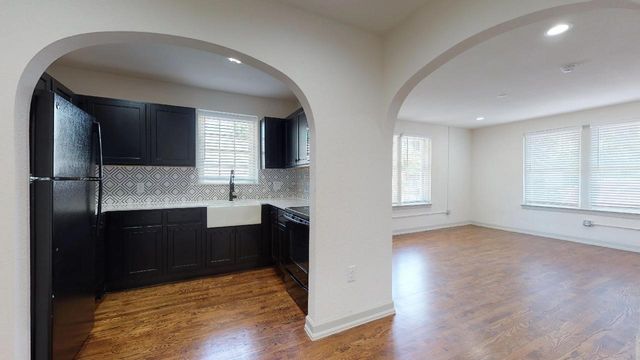 5506 Miller Avenue 202, Dallas, TX 75206