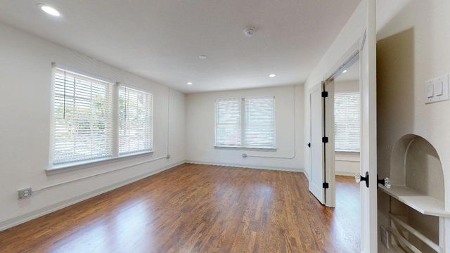 5506 Miller Avenue 202, Dallas, TX 75206