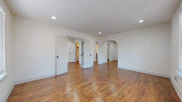 5506 Miller Avenue 202, Dallas, TX 75206