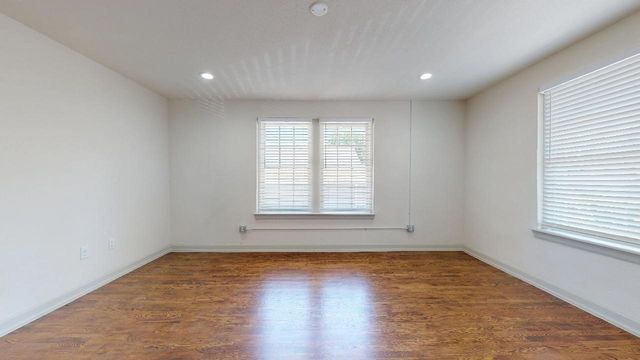 5506 Miller Avenue 202, Dallas, TX 75206