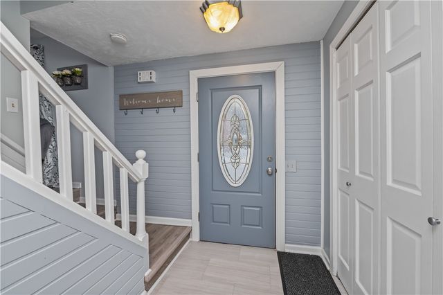 88 Drexhall Lane, Greece, NY 14612