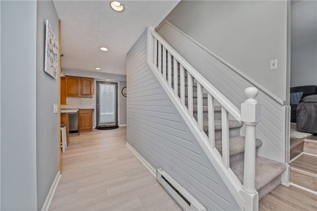 88 Drexhall Lane, Greece, NY 14612