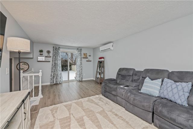 88 Drexhall Lane, Greece, NY 14612