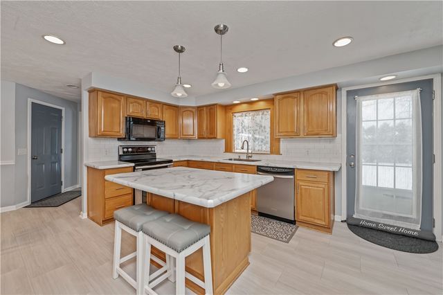 88 Drexhall Lane, Greece, NY 14612